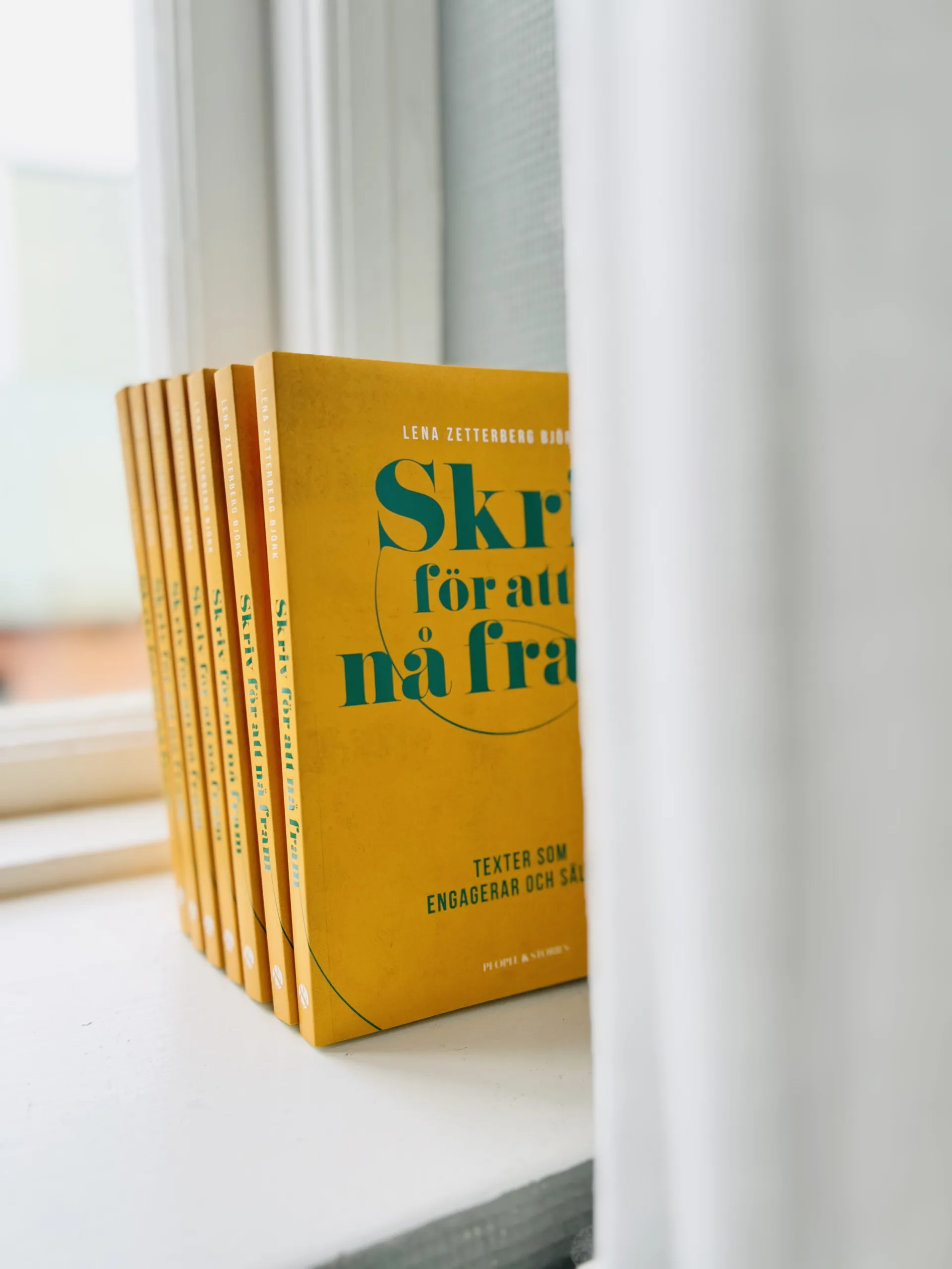 böcker i fönster